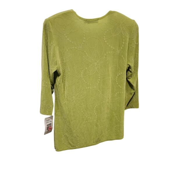 Picadilly Fashions Apple Green Embroidered 3/4 Sleeve Top NWT Size Small - Picture 3 of 3